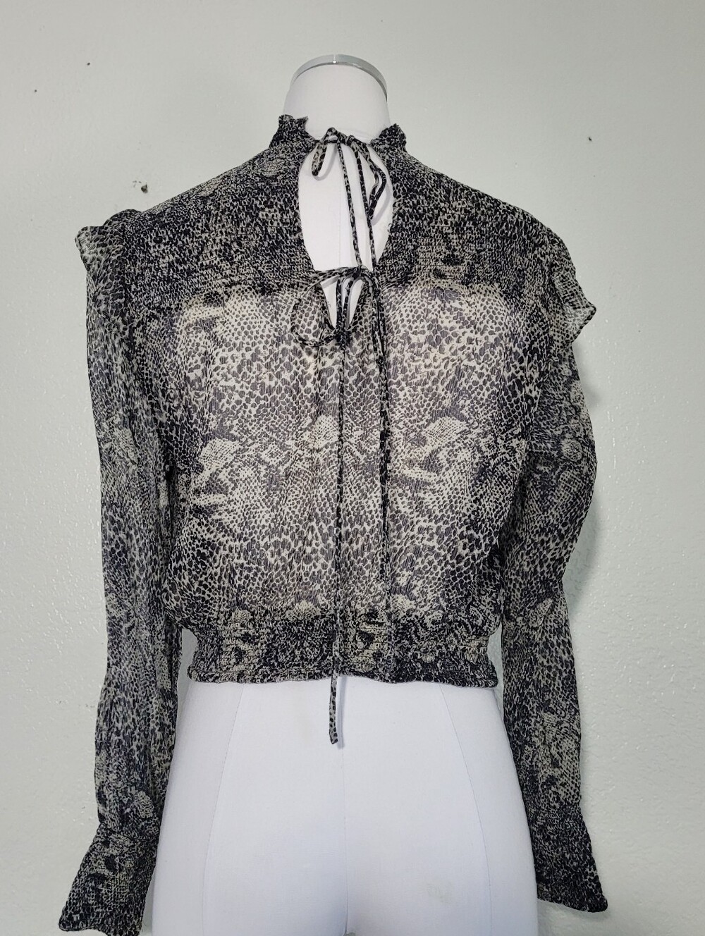 Free People Roma Blouse Snake Print High Neck Silhouette Ruffle Detail Sz Small - Picture 7 of 10